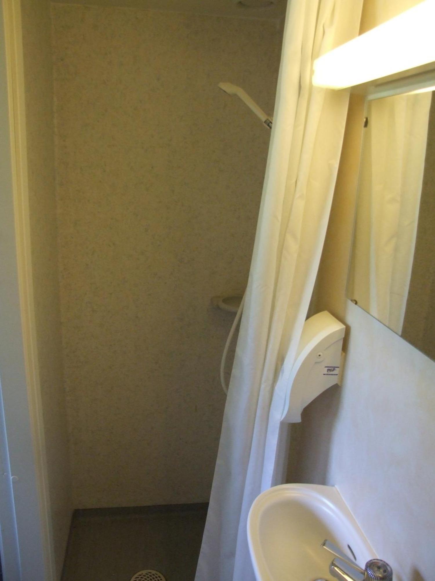 Foellingen Hotell Kisa Luaran gambar